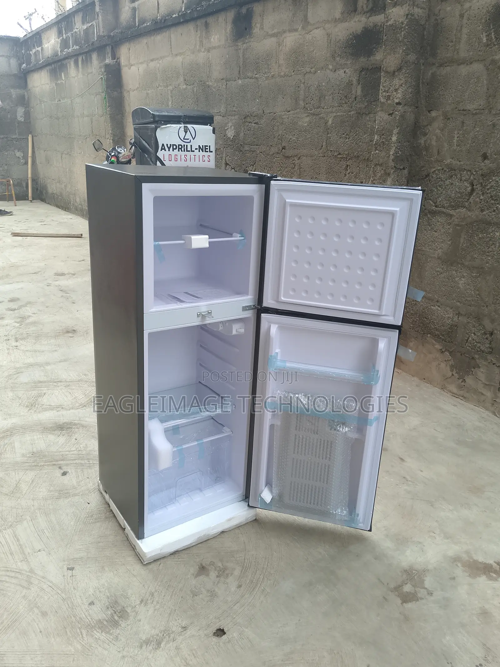 Compact Glamster GFR-175dt-W 142l Fridge for Office Use