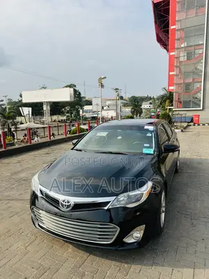 Toyota Avalon XLE Touring Sedan FWD (3.5L 6cyl 6A) 2013 Black