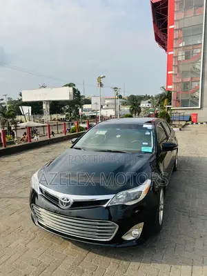 Toyota Avalon XLE Touring Sedan FWD (3.5L 6cyl 6A) 2013 Black