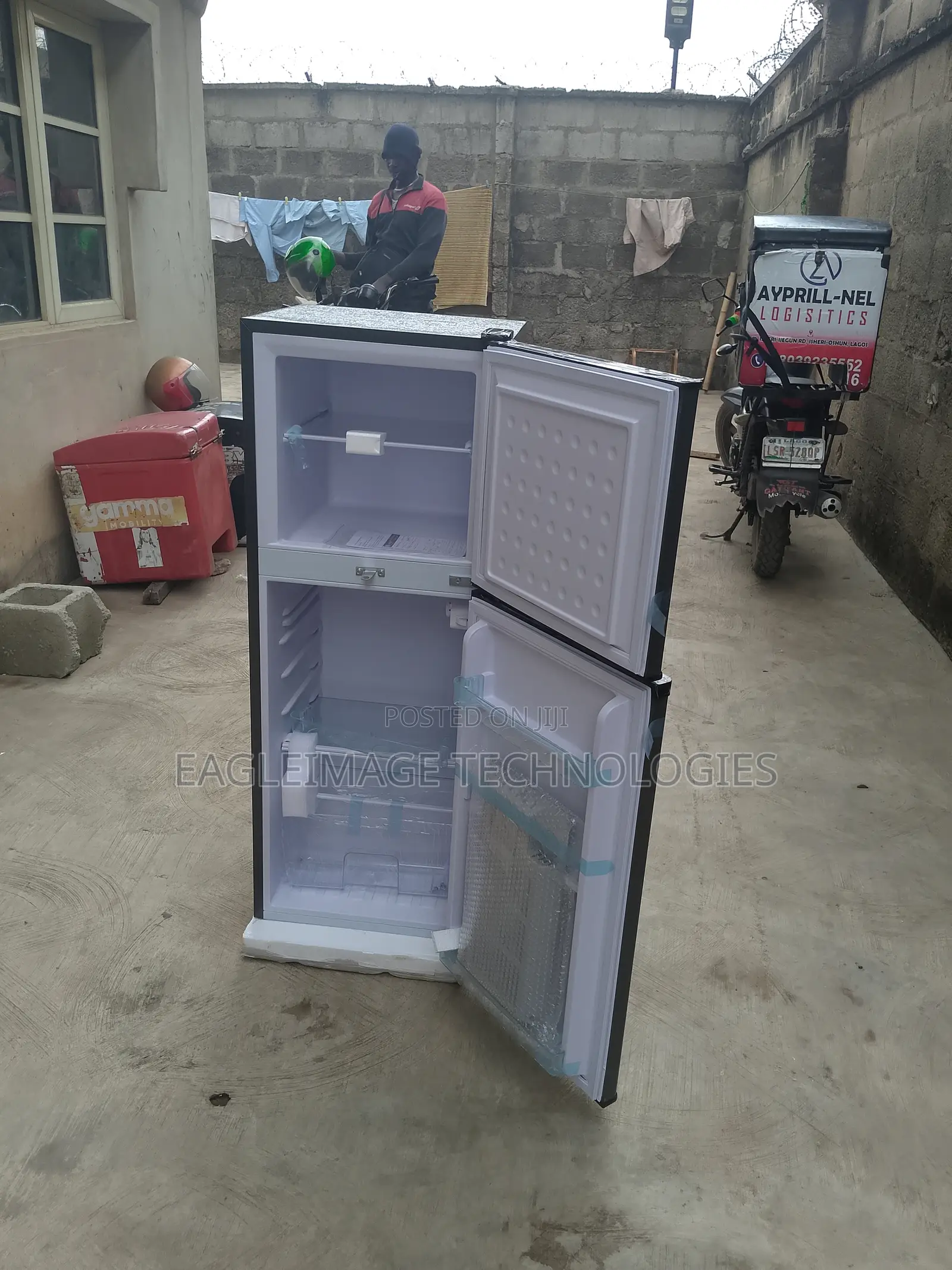 Space-Saving Glamster GFR-175dt-W 142l Double Door Fridge