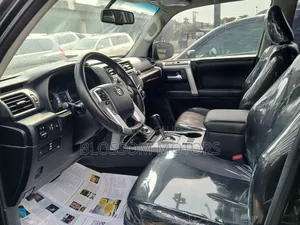 Toyota 4-Runner Limited 4dr 4x4 (4.0L 6cyl 5A) 2017 Black