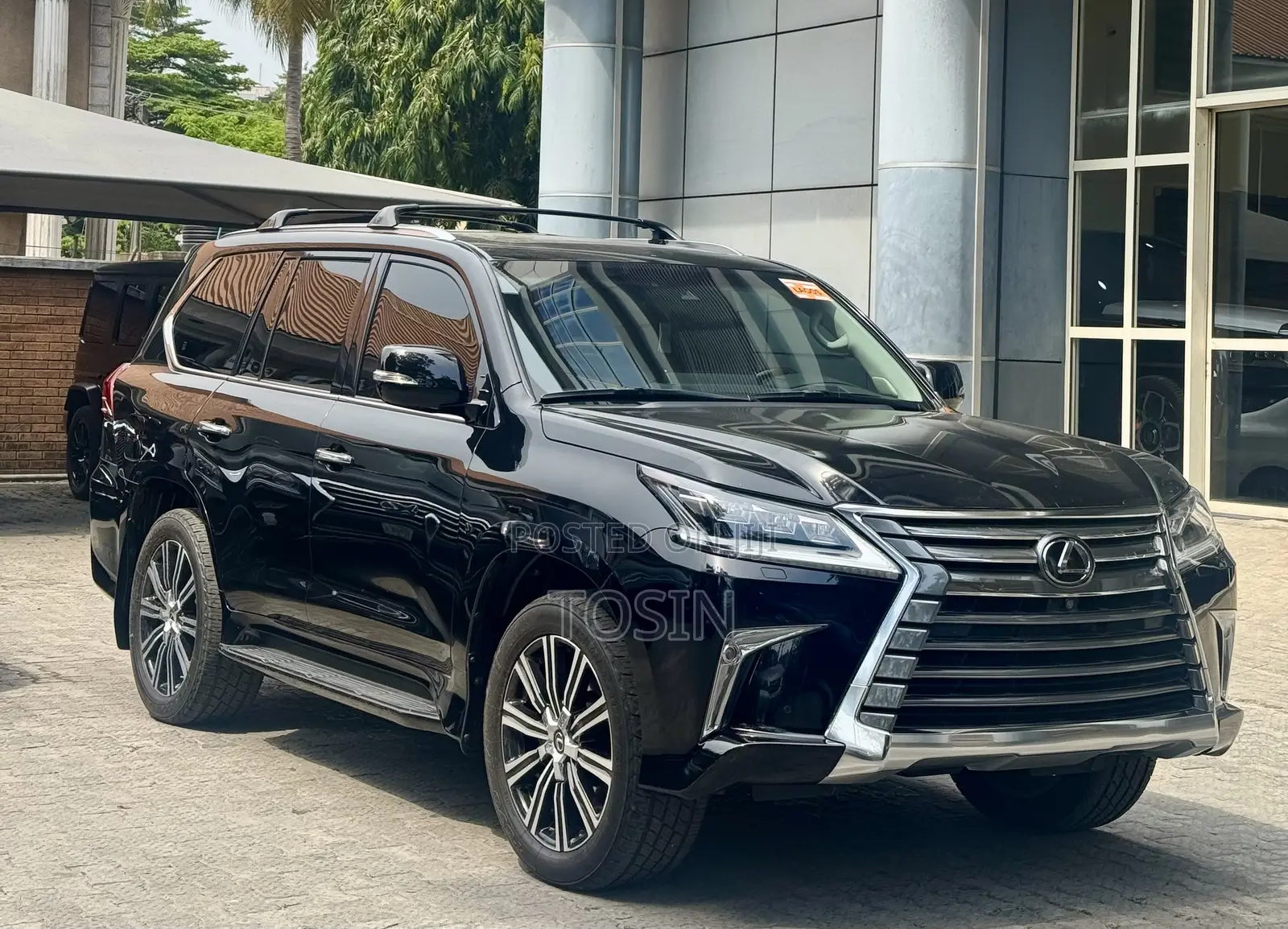 Lexus LX 2018 Black