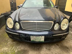 Mercedes-Benz E200 2005 Blue