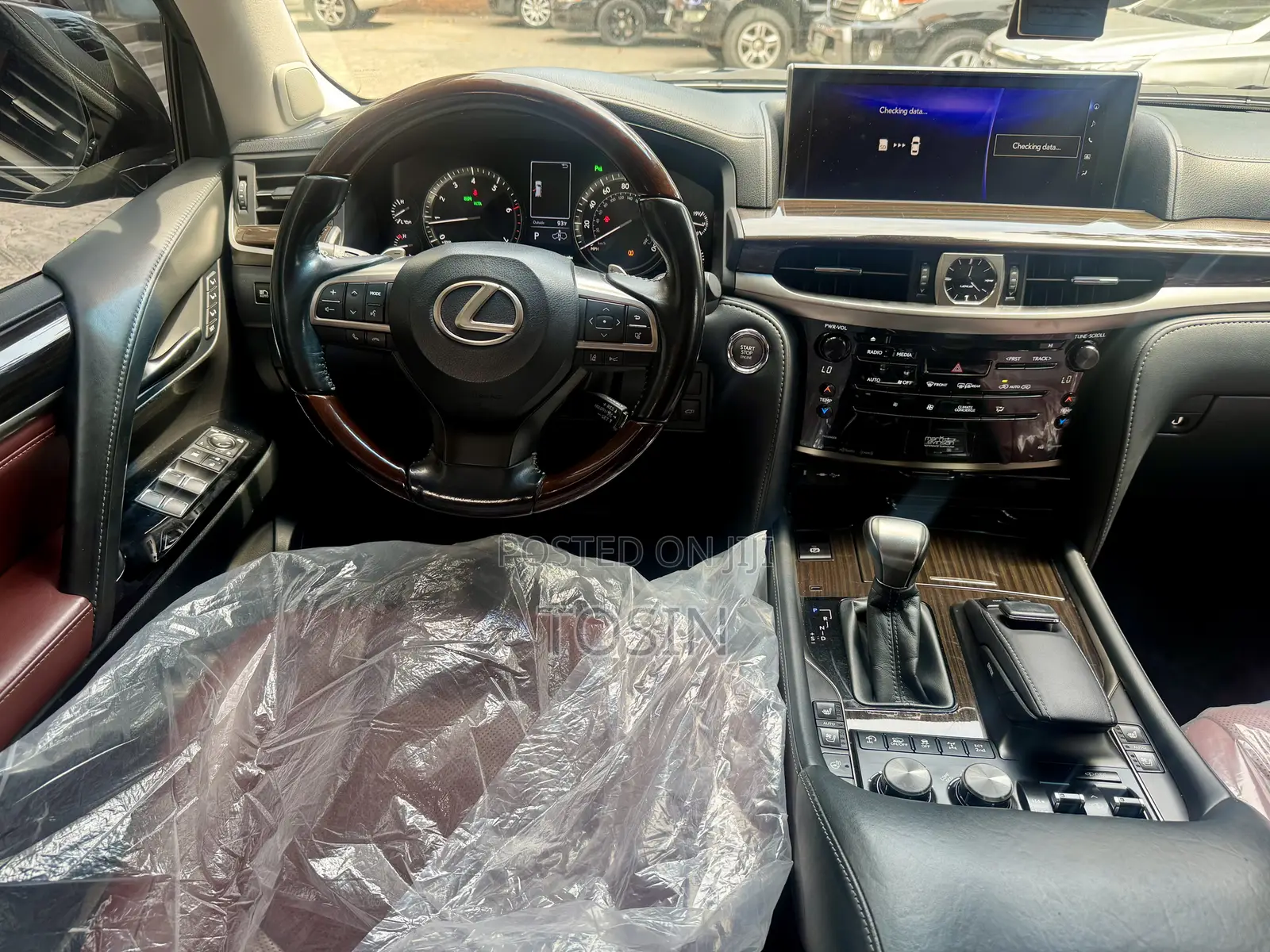 Lexus LX 2018 Black