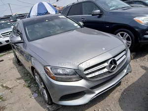Mercedes-Benz C300 2016 Gray