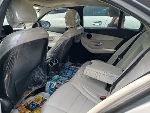 Mercedes-Benz C300 2016 Gray