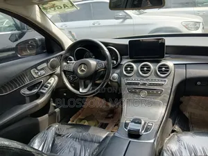Mercedes-Benz C300 2017 Black