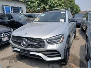 Mercedes-Benz C300 2020 Silver