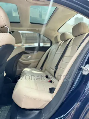 Mercedes-Benz C300 2016 Blue