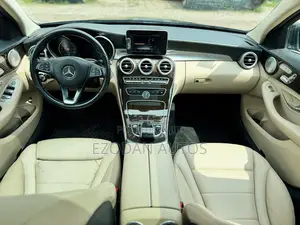 Mercedes-Benz C300 2016 Blue