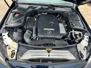 Mercedes-Benz C300 2016 Blue