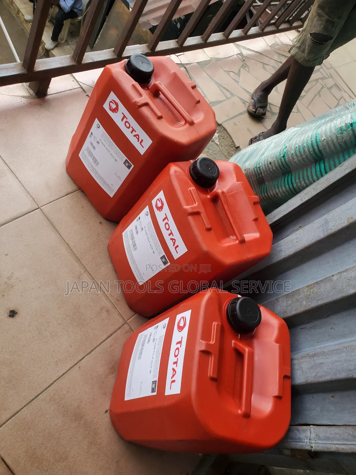 Total Planetelf Acd 32 Oil (20litre)