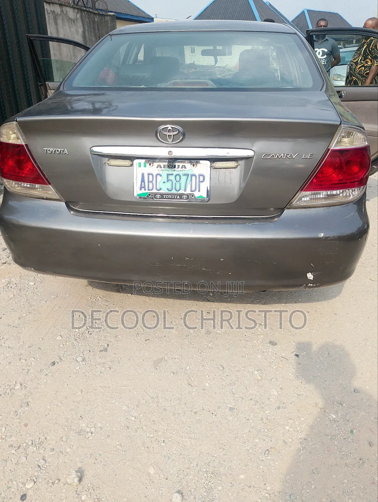 2006 Toyota Camry LE 4dr Sedan (2.4L 4cyl 5A) - Image 1