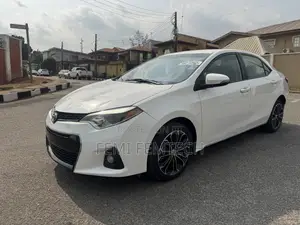 Toyota Corolla S 4dr Sedan (1.8L 4cyl CVT) 2014 White