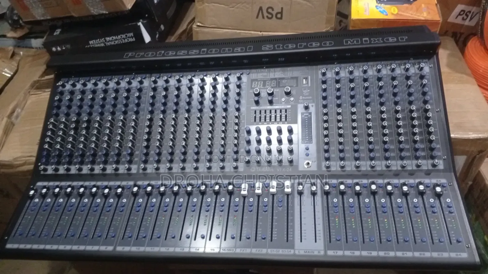 Yamaha 24 Channels Mixer