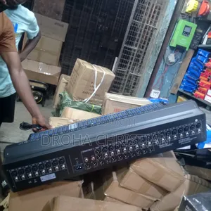 Yamaha 24 Channels Mixer