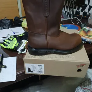 Red Wings Boot
