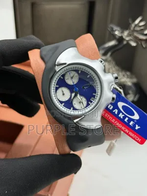 Oakley Chronograph Watch. Rubber Strap Watch