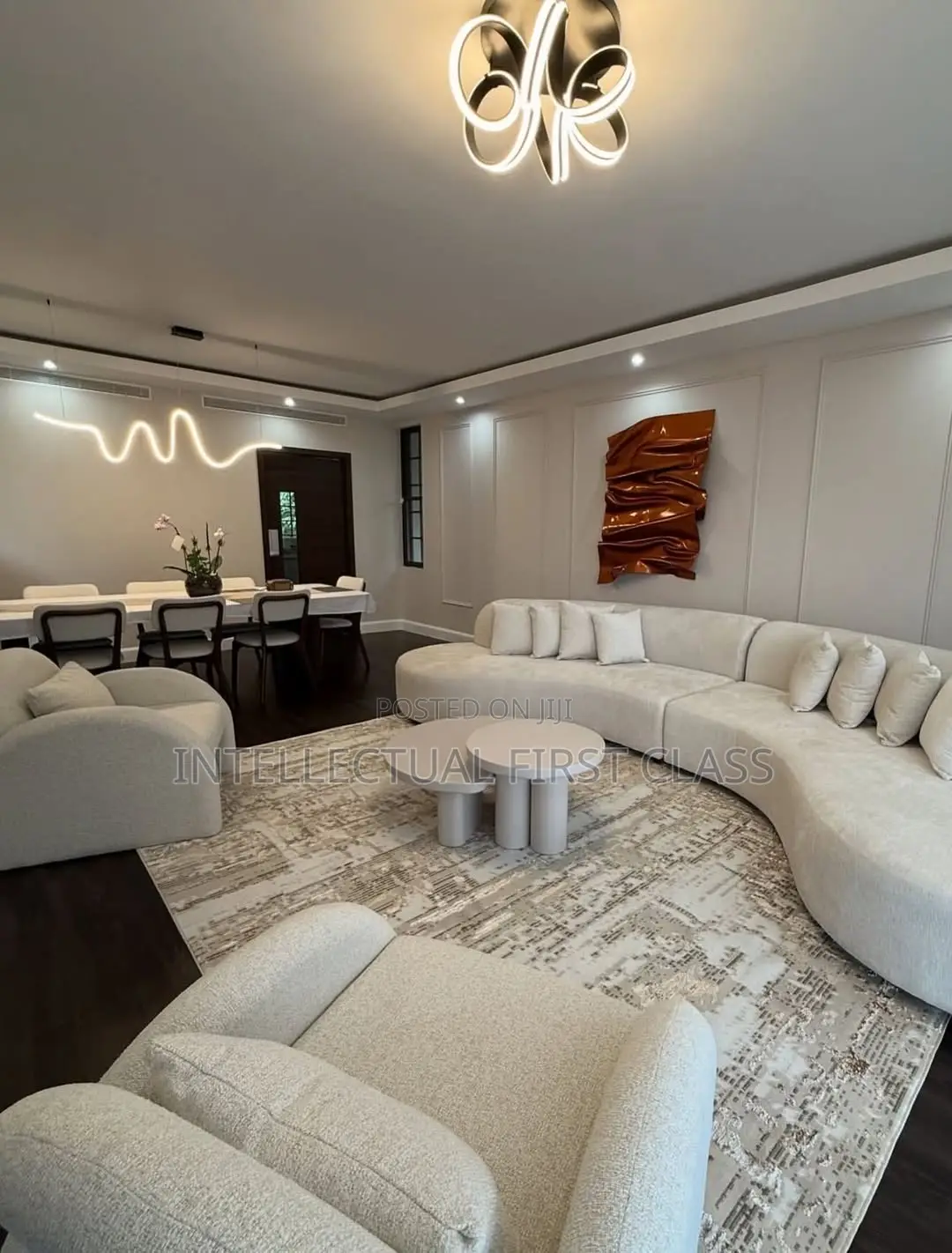 Luxury Curved Sofas Seats