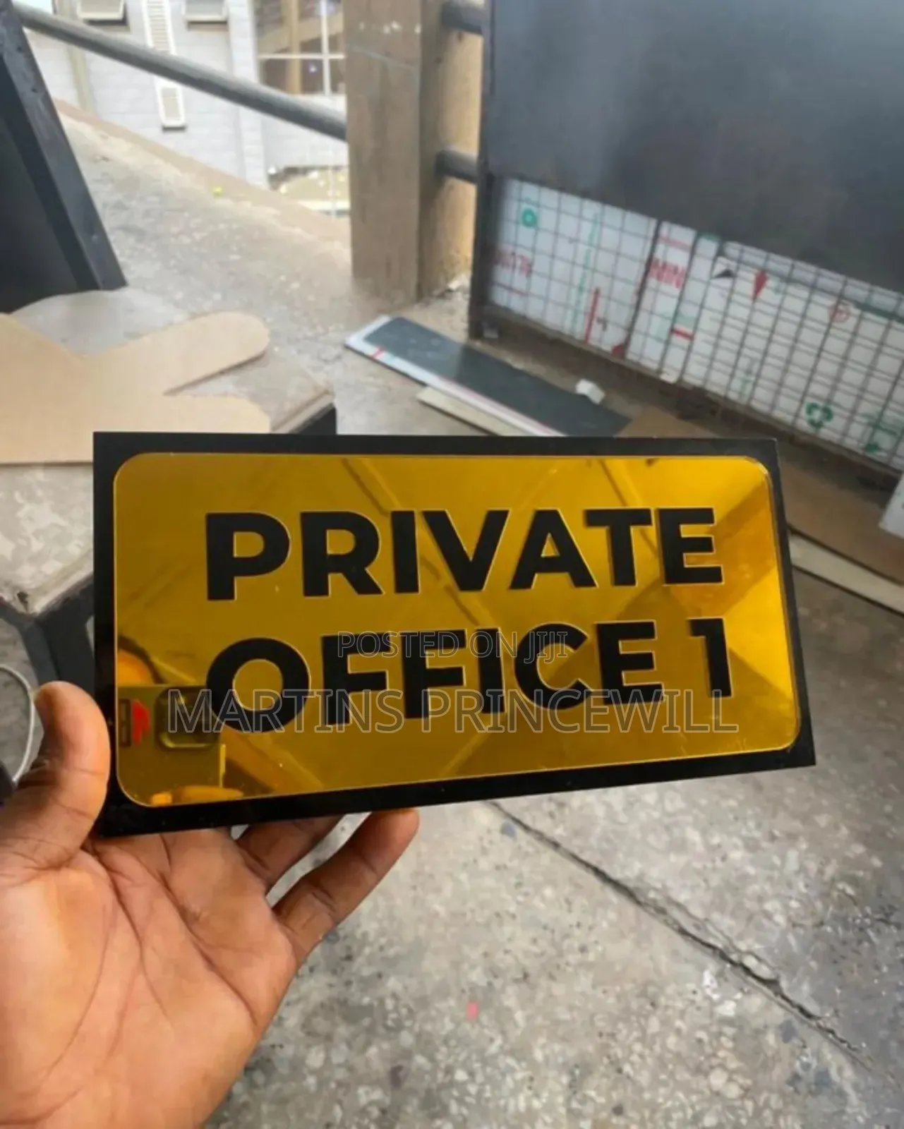 Luxurious Signage