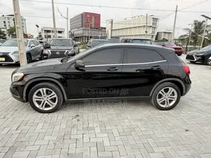 Mercedes-Benz GLA 250 2015 Black