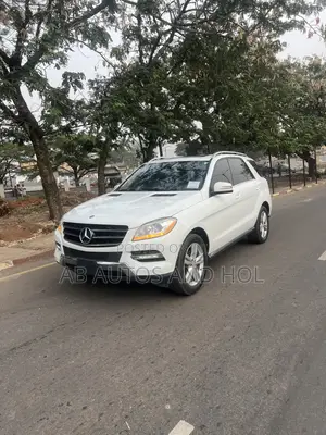 Mercedes-Benz M Class ML350 4dr SUV (3.5L 6cyl 7A) 2015 White
