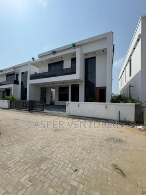 5bdrm Duplex in Chevron Drive for sale