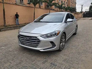 Hyundai Elantra SE Sedan FWD (1.8L 4cyl 6A) 2016 Silver