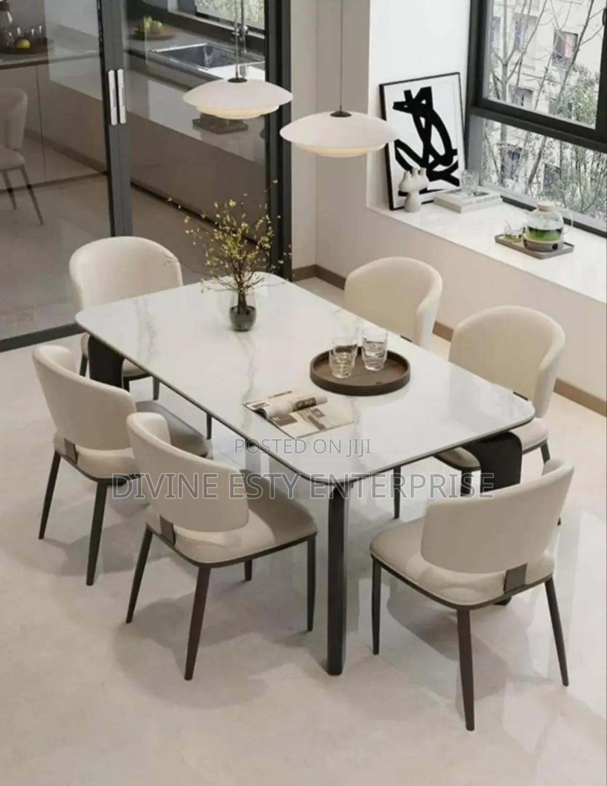 Luxurious Dinning Table Sets