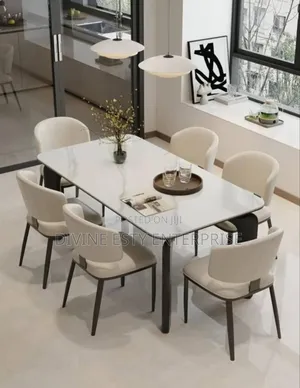 Luxurious Dinning Table Sets
