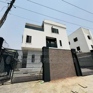 4bdrm Duplex in Ogudu Gra for sale