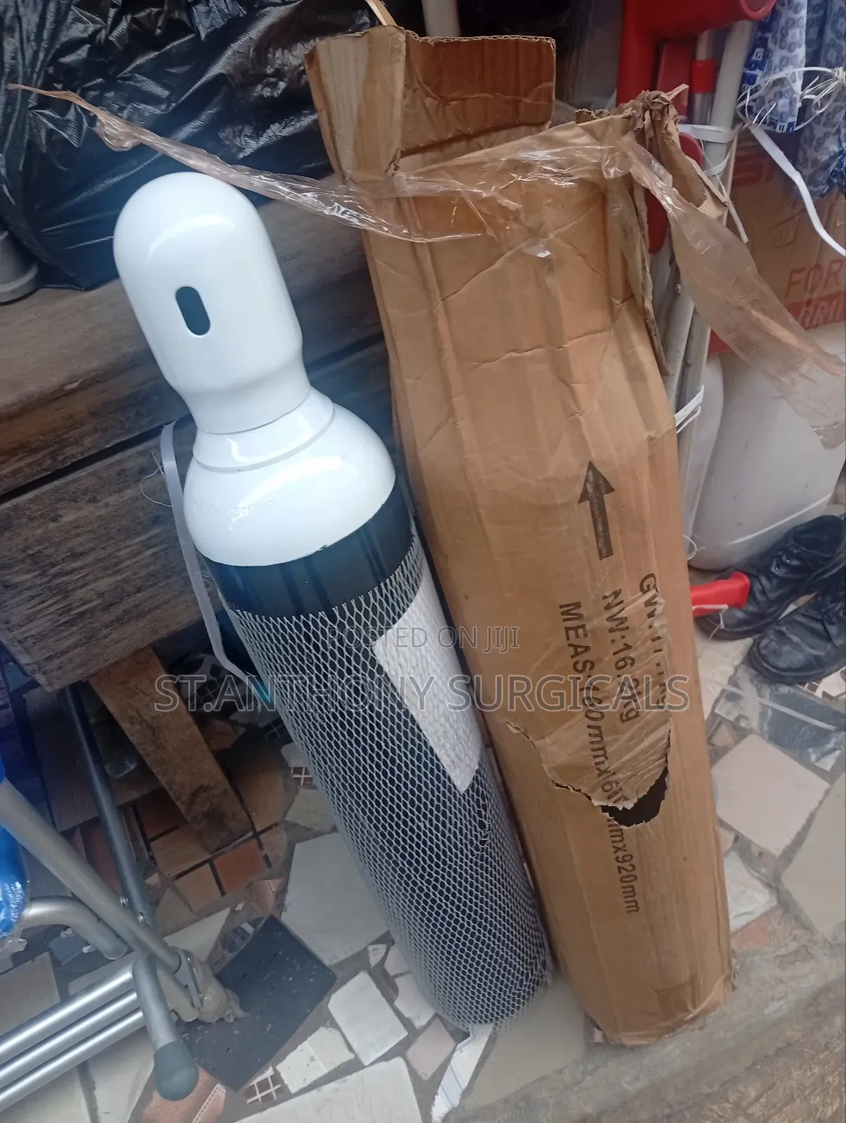 Oxygen Cylinder