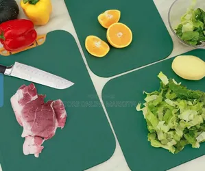 Chopping Board Is Crafted From A Wheat Straw Composite Material