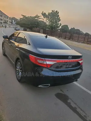 Hyundai Grandeur 2.2 CRDi 2012 Matt Black