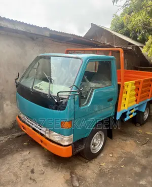 Toyota Dyna 200 Unregistered (Tokunbo) 6 Tyres Petrol Engine