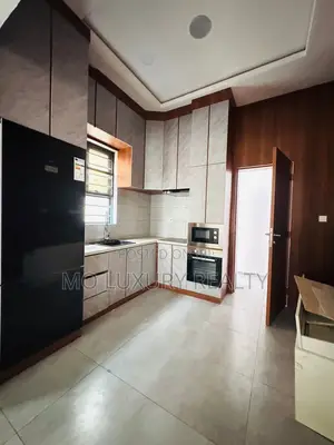 4bdrm Duplex in Lekki Phase 1 for rent