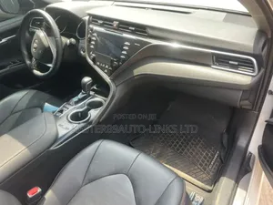 Toyota Camry XSE FWD (2.5L 4cyl 8AM) 2018 White
