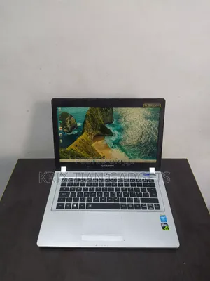 Laptop Gigabyte P34G v7 16GB Intel Core i7 SSD 256GB