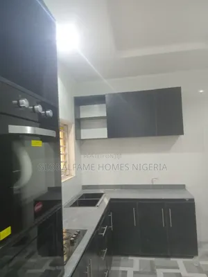 4bdrm Duplex in Lakowe for rent
