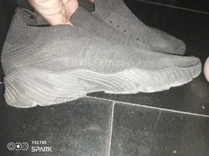 Sports Shoes