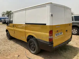 Ford Transit 2004 Yellow