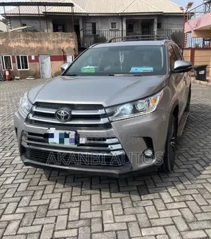 Toyota Highlander Limited Platinum 4x4 V6 (3.5L 6cyl 8A) 2017 Silver