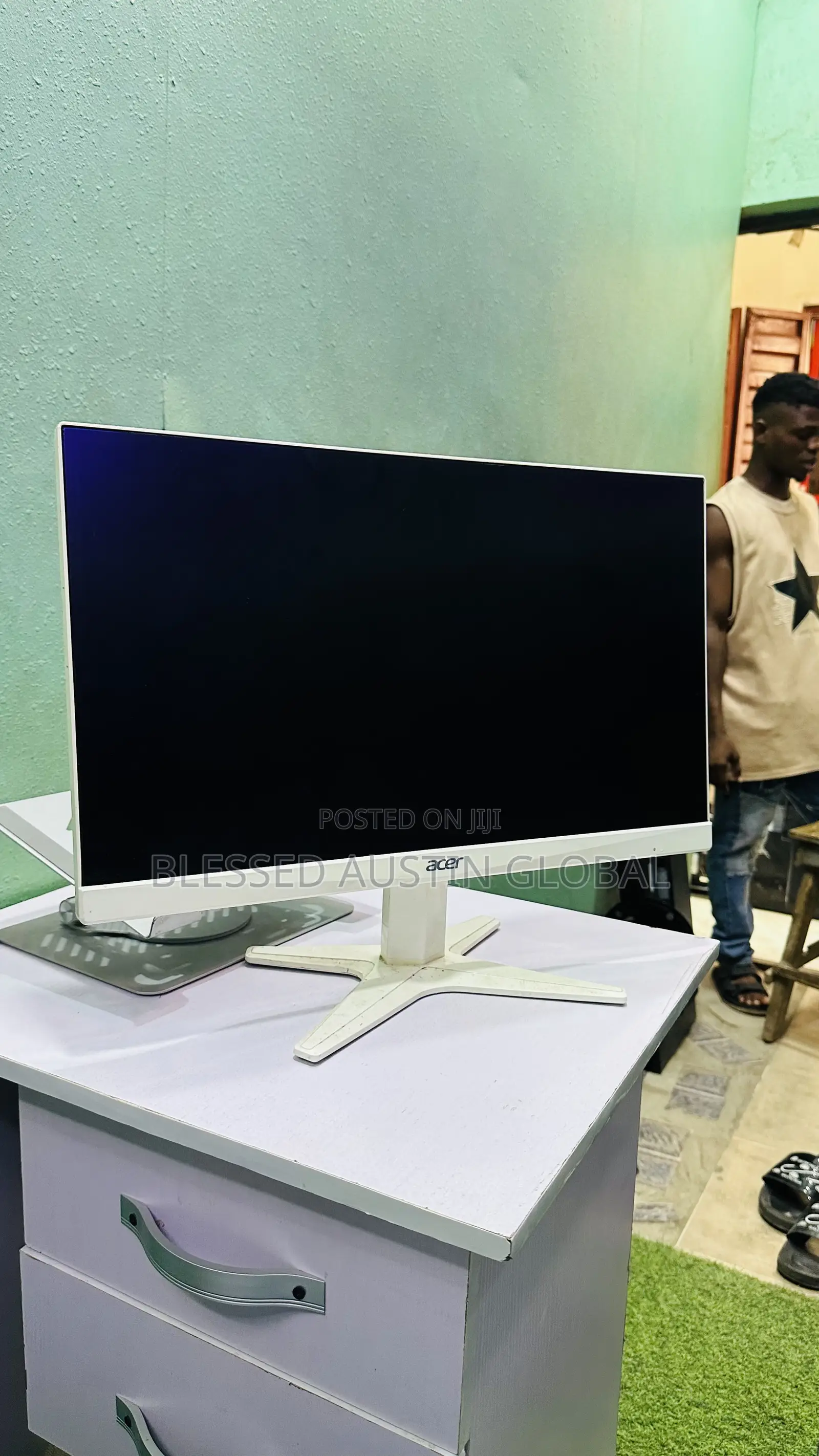 22 Inches Frameless Monitor