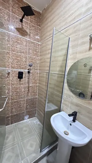 2bdrm Room & Parlour in Chevron for rent