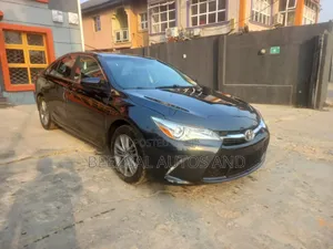 Toyota Camry SE 4dr Sedan (2.5L 4cyl 6A) 2016 Black