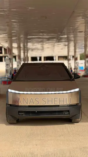 New Tesla Cybertruck Cyberbeast AWD 2025 Silver