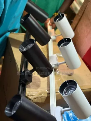 White and Black Body Double Colors 40w 3 Set Track Lights.
