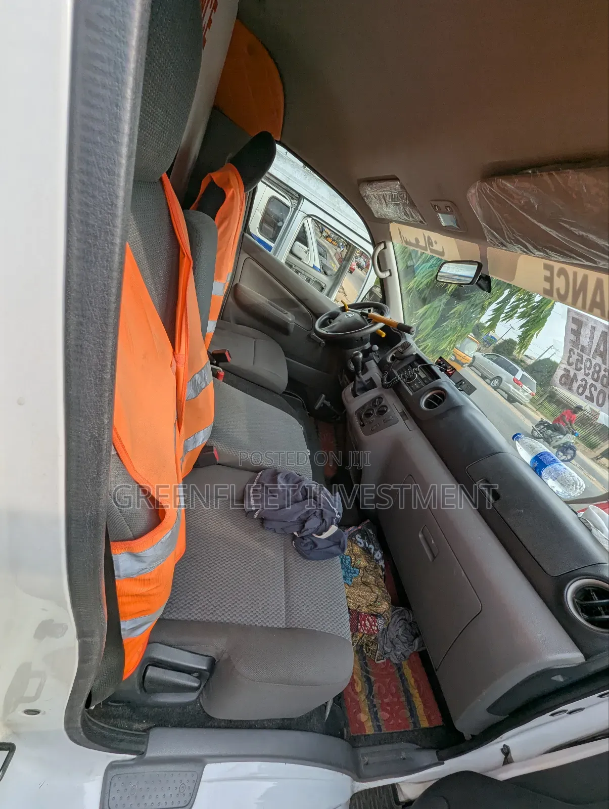 Nissan Caravan (Urvan) 2015 White