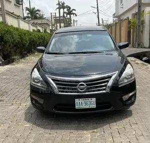 Nissan Altima 2.5 S 4dr Sedan (2.5L 4cyl CVT) 2015 Black