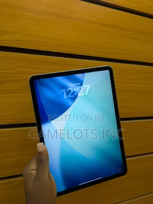 Apple iPad Pro 11 (2022) 128 GB Gray